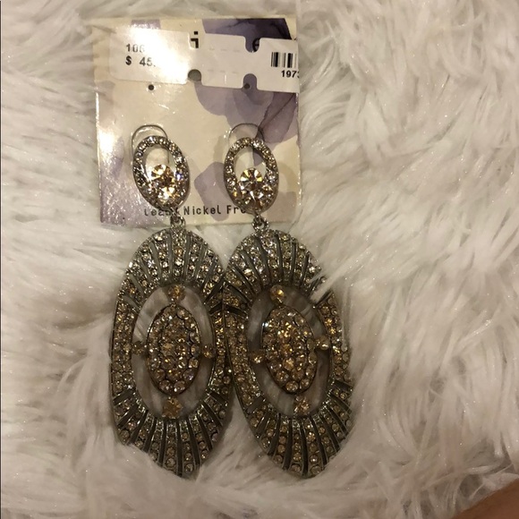 💍Oval Shaped Dangly Earings - Picture 2 of 3